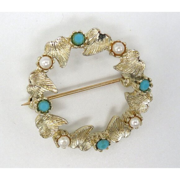 Vintage Leaf Brooch 1" Round Gold Tone Imitation Pearls Turquoise Accents - Picture 1 of 13